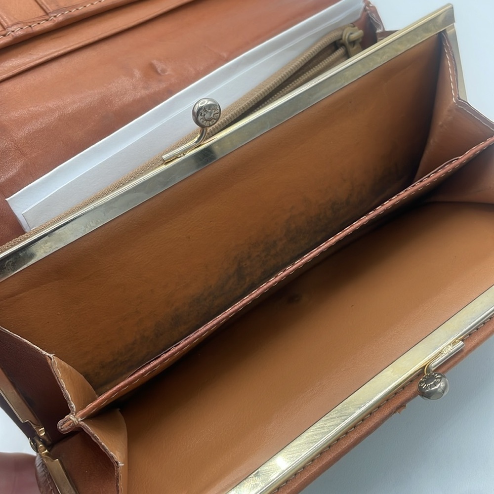 Celine Wallet - Picture 9 of 10